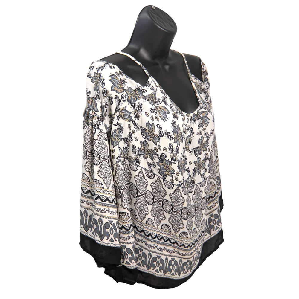 Womens CHARLOTTE RUSSE Floral Top Multicolor Cutout Cold Shoulder Bell Sleeves